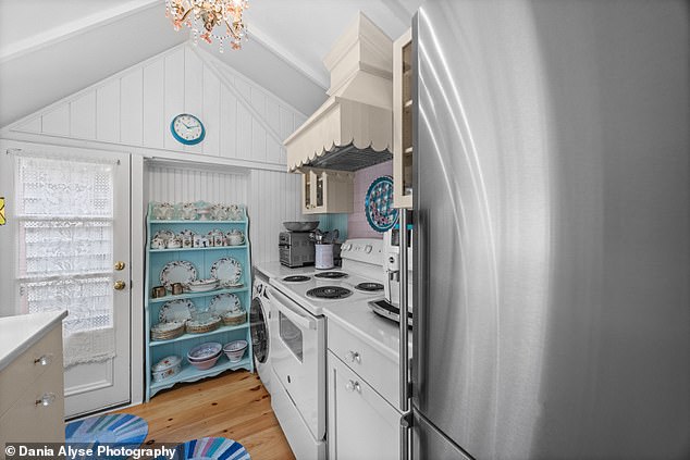 The home¿s next owners will also become members of the Martha¿s Vineyard Camp Meeting Association