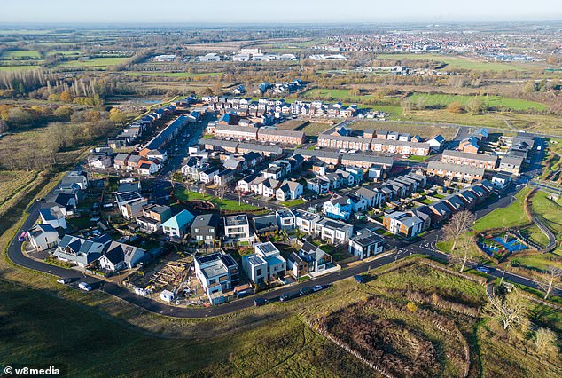 The original vision of Graven Hill was a thriving community full of self-build homes alongside regular buses into Oxford and convenient grocery stores