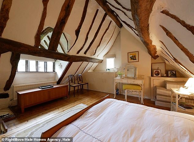 The bedrooms feature stunning vaulted timber beamed ceilings beneath the idyllic thatched roof