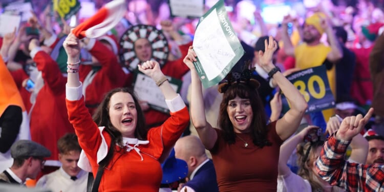 'Every player hates it' - Controversial darts star calls on SECURITY to take action at World Darts Championship