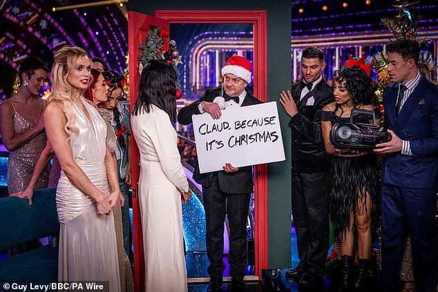 During the show, Claudia also received a special Love Actually-inspired parting gift from the show's musical director Dave Arch