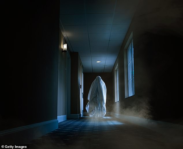 Residents of these rooms have reported waking to find a shadowy figure standing by the bed. A pickpocket also supposedly haunts the third floor