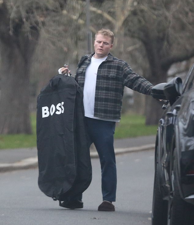 Her twin brother Jack Scott was also captured helping out to carry items to the car