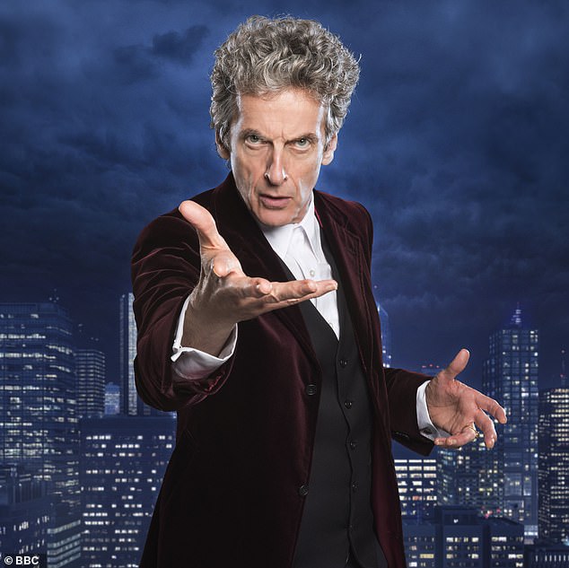 Peter Capaldi has admitted resorting to sticking lines of dialogue on his time-travelling Tardis