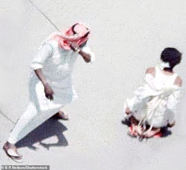 An executioner in 1985 beheads a drug dealer in Riyadh