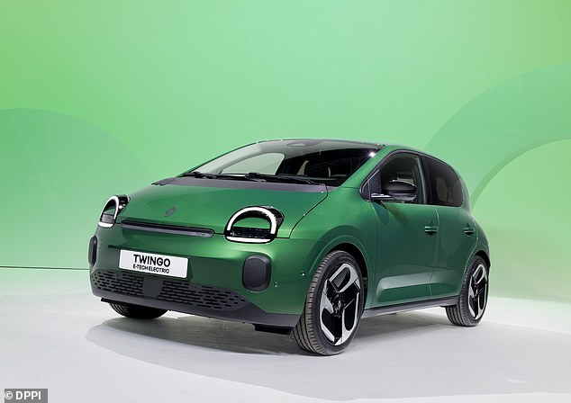 Sales of the Twingo EV begin at the end of 2026 and deliveries the year following, and the good news is that it should cost around £20,000