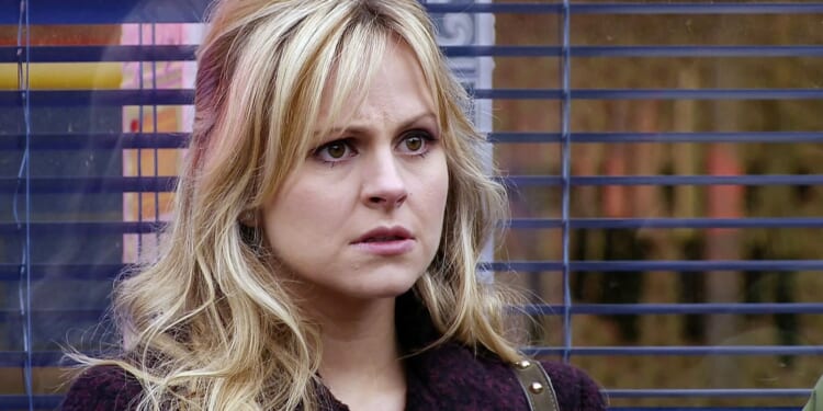 Newly-single Tina O'Brien jets out of the country for New Year after heartbreaking loss of dad and love split