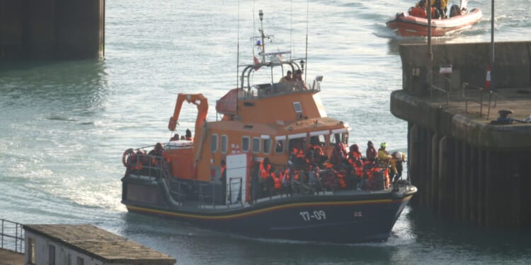 A migrant becomes eligible for Universal Credit payments every 43 seconds