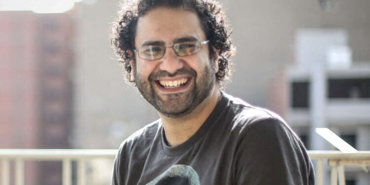 Fury as Starmer welcomes British-Egyptian 'extremist' back into UK after travel ban