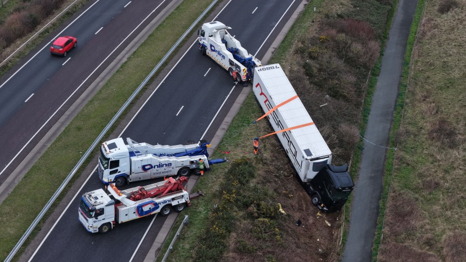 Chaos on the A20: Westbound lane shut after lorry crash snarls traffic between Dover and Capel-le-Ferne