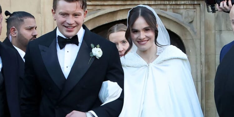 Adam Peaty and Holly Ramsay wedding compared to a 'hospital appointment' as guest complains about unusual detail