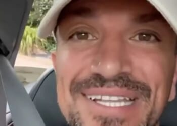 Peter Andre rushed in for emergency dentistry after being kicked in the FACE by fan and left with smashed teeth