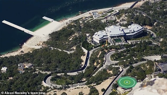 Putin's new secret palace is said to be complete with a private hospital wing and a private artificial white sand beach and gold-plated interiors