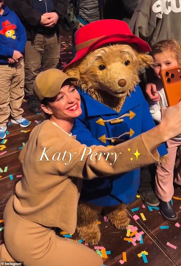 Another clip shared to X showed the songstress taking a quick selfie with Paddington after the performance