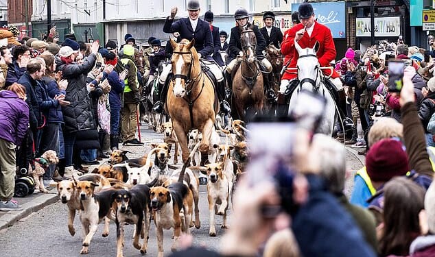 Hunting supporters have defied opposition from Chris Packham and the local council to go ahead with their centuries-old Boxing Day meet