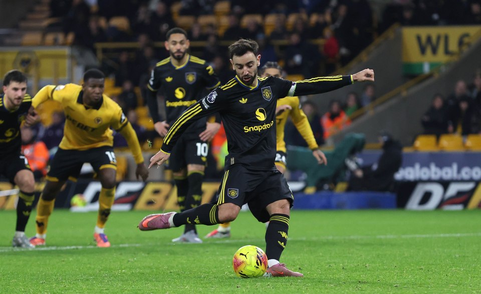 Wolverhampton Wanderers v Manchester United - Premier League