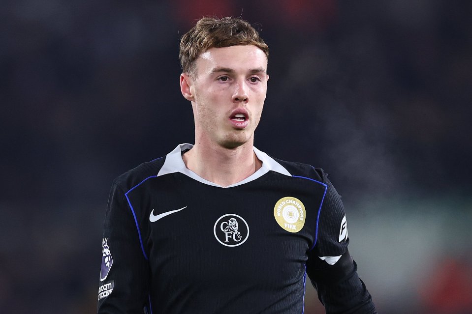 Chelsea player Lewis Hall on the field during the Leeds United v Chelsea Premier League match.