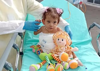 Aruna Rodrigues at the State Children's and Adolescents' Hospital in Goiania, Brazil