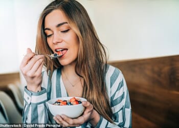 Skipping breakfast is linked to higher LDL cholesterol, but eating it regularly lowers heart disease risk. Boost your morning meal's power with cholesterol-fighting plants: fruits, oats, nuts, and seeds.