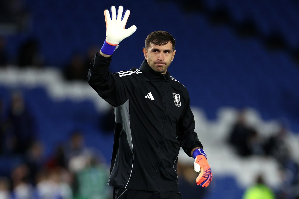 Brighton & Hove Albion v Aston Villa - Premier League