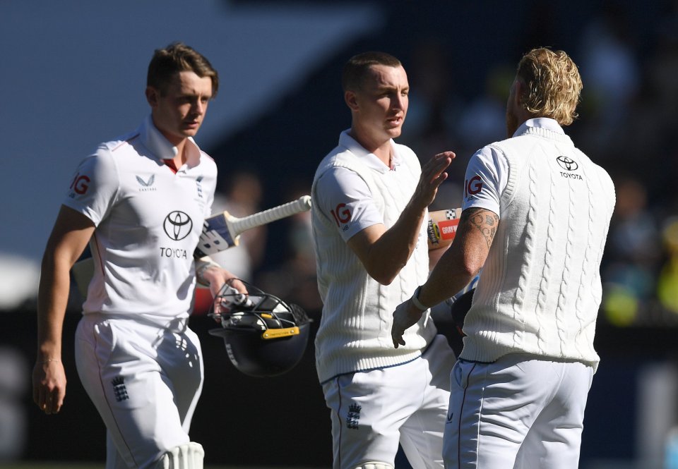 English cricketers Ben Stokes and Zak Crawley walk off the field during Day 2 of the 2025/26 Ashes Series Fourth Test.