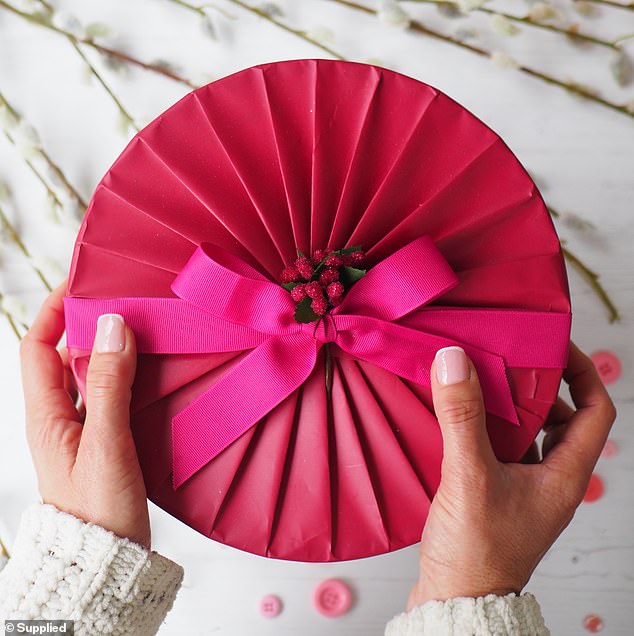 Jane reveals her top 10 tricks for tying the perfect gift bow