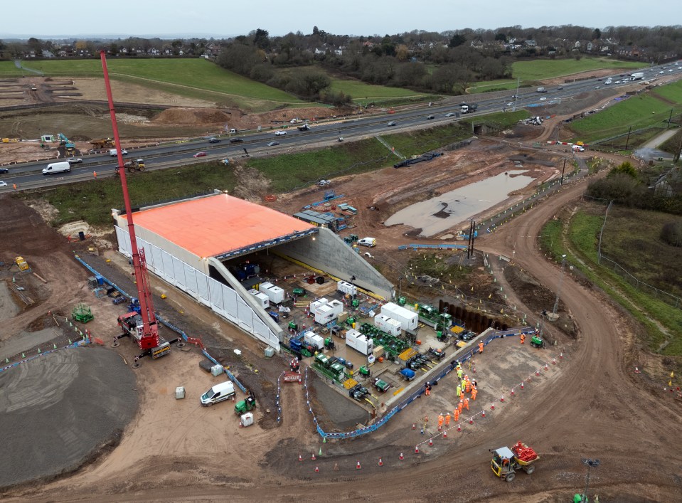 M27 Christmas closure