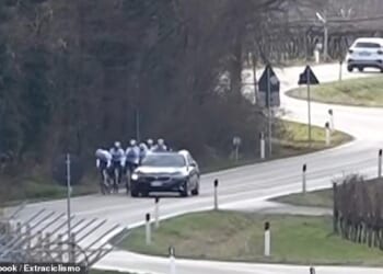 Ab 25-year-old driver fired two shots at the group of cyclists who had been taking part in a pre-Christmas training camp in Verona on Saturday