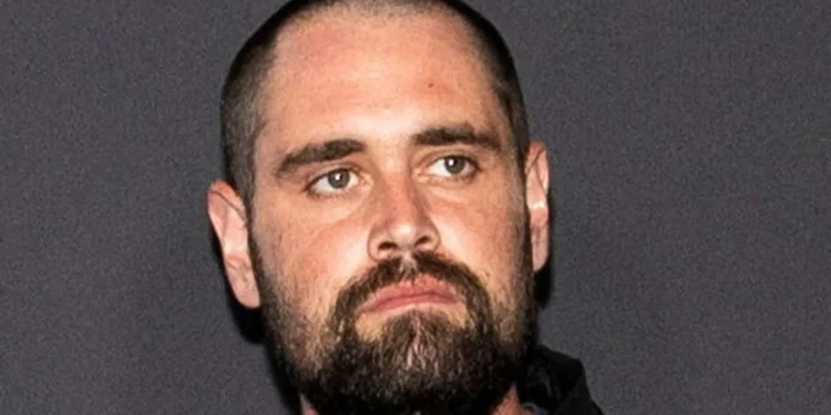 Nick Reiner 'slit mom & dad's throats in their bed'