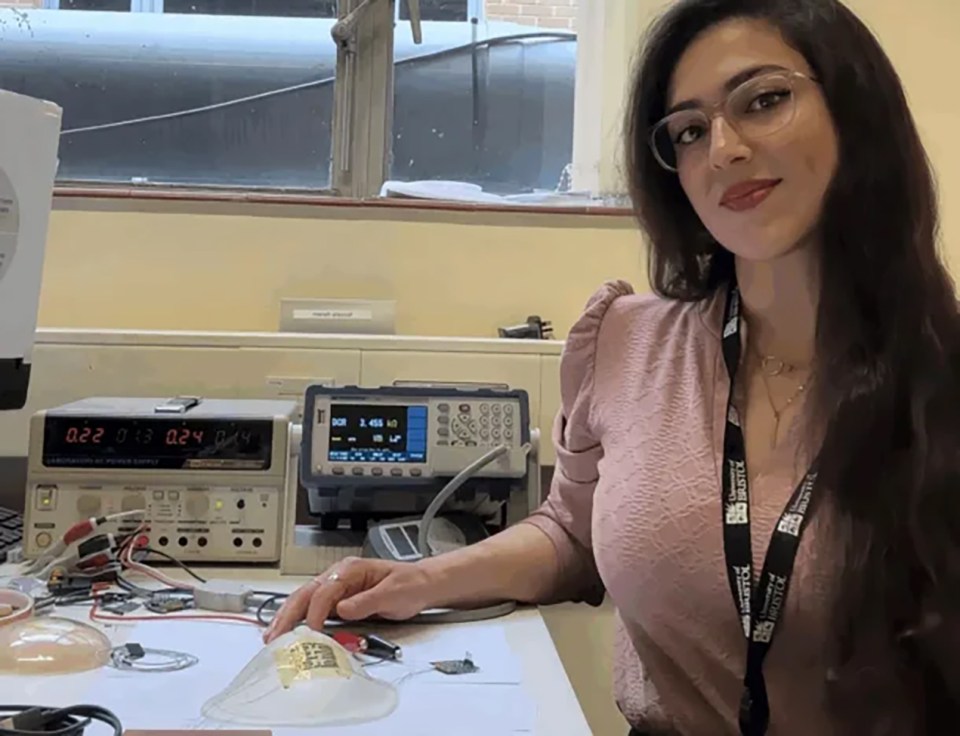 Marah Alassaf testing her skin patch in the lab.