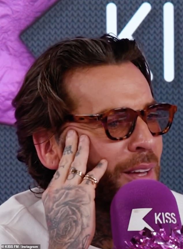 Pete, 37, responded by saying that maybe he would aim to settle down in the next 12 months, but Olivia refused to believe him