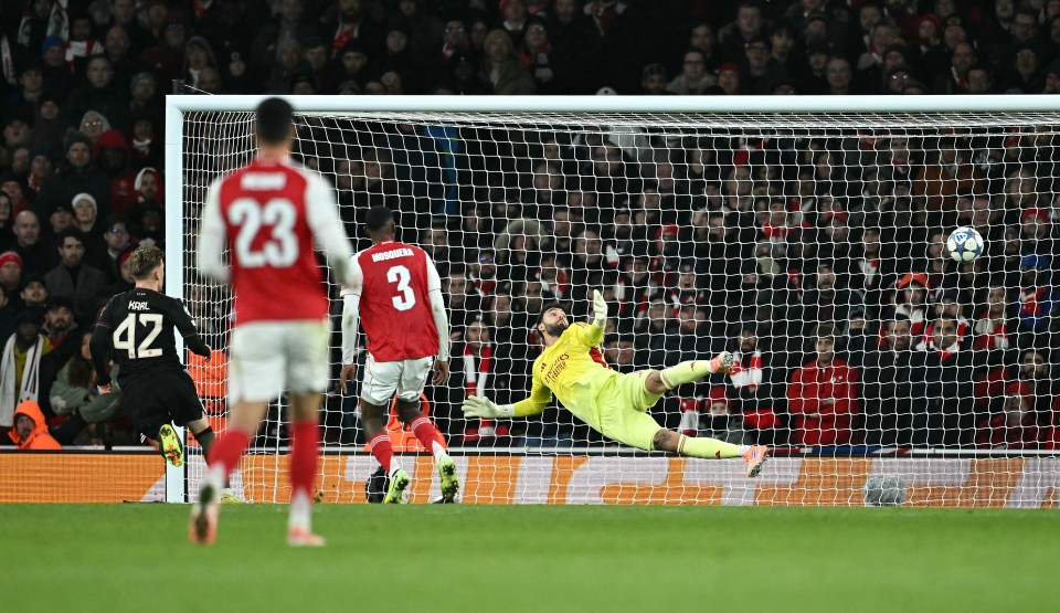 FBL-EUR-C1-ARSENAL-BAYERN MUNICH