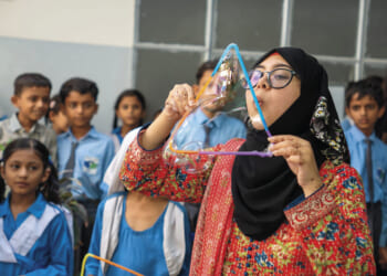Science educator helps Pakistani children ‘imagine solutions’