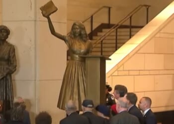 A statue of a teenage girl who spoke out against segregation was unveiled this week at the U.S. Capitol in Washington, D.C.