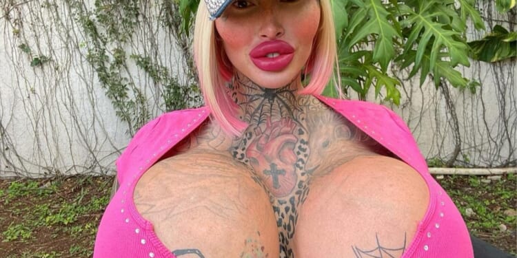 Surgery addict social media superstar Mary Magdalene dies aged 33 after tragic 'plunge from Thai hotel balcony'