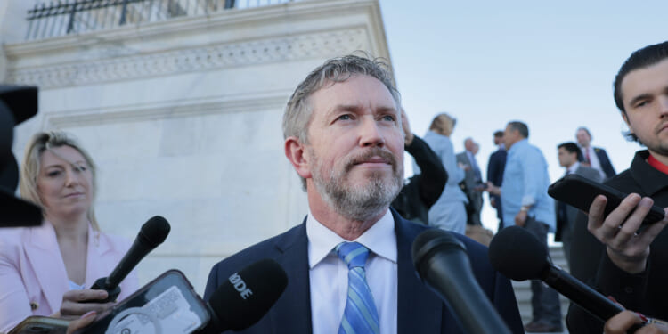 Thomas Massie Introduces Bill to Withdraw U.S. from NATO