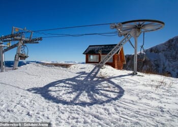 A two-person chairlift at the resort, where the incident took place. A detailed investigation into the accident is currently underway, according to the public prosecutor's office