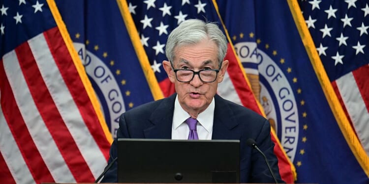 Trump Says He’s Chosen Powell’s Successor at the Fed