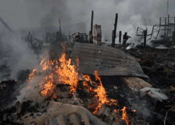 Ukraine peace talks inch closer to deal with Brit troops on the ground, 800k-strong army… but must give Donbas to Putin