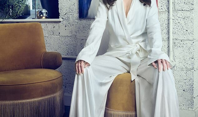 Eve Simmons had been with her partner for a decade ¿ but he left her six months after they married