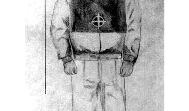 The killer was wearing a black cloth hood emblazoned with the Zodiac¿s crosshair symbol