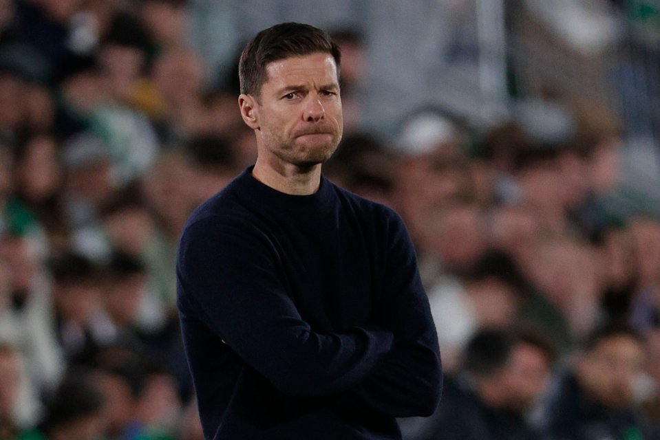 Manager Xabi Alonso looking on during Elche vs Real Madrid match.