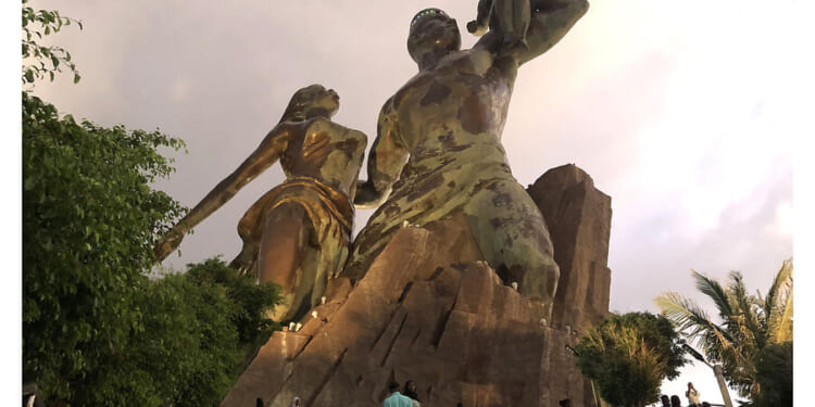 Young Senegalese challenge their country to think – and buy – local