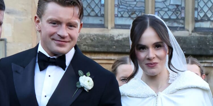 Adam Peaty refuses to back down from family feud as he shares cryptic New Year statement