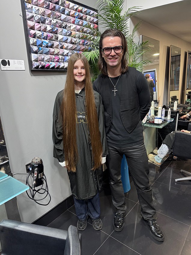 Seren and hairdresser Sam Elliot shortly before the drastic cut