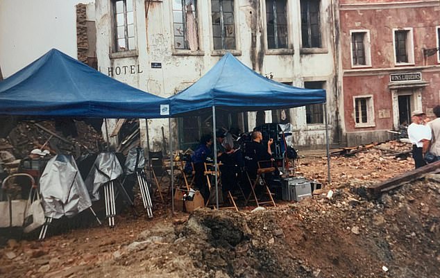 Director Steven Spielberg in the editing tent with his Second Unit Director Sergio Mimica