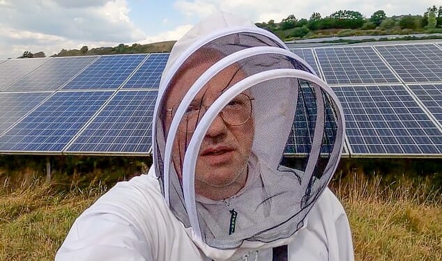 Alan Ransom, 55, went into anaphylactic shock and died after being stung while not wearing his beekeeper's hat