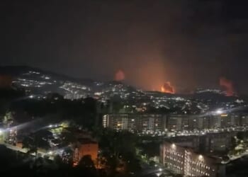 Venezuela live: Latest updates as seven explosions and low-flying aircrafts heard in Caracas