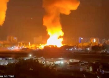 An explosion rocks Caracas in the early hours of Saturday morning during a US military operation which resulted in the capture of Venezuelan President Nicolas Maduro