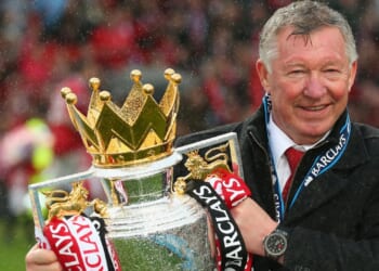 Fans hail 'pure football love' as they spot who Sir Alex Ferguson is sitting next to at Leeds vs Man Utd